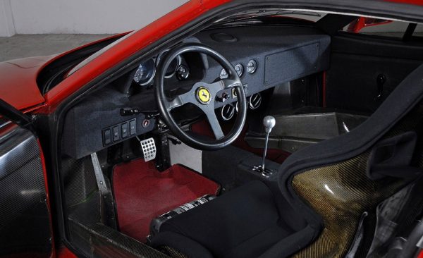 Amazing Features In Ferrari F40: Your Ideal Car
