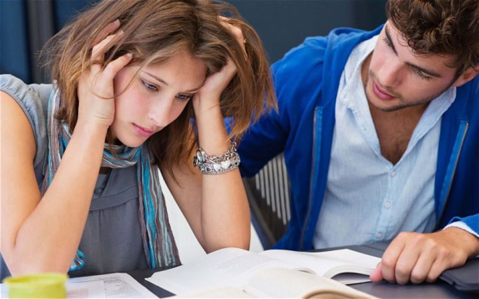 Students problems. Проблемы студентов. Проблемы студенчества. Anxious student. Worrying student.