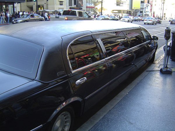 An Insider's Guide To Hiring A Limo Driver
